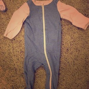 Cat & Jack sleeper onesie 6-9 mo